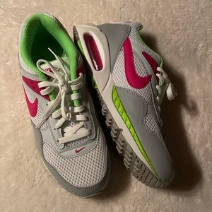 Women’s Nike Air Max Shoes - Size 10 - Excellent Used Condition
